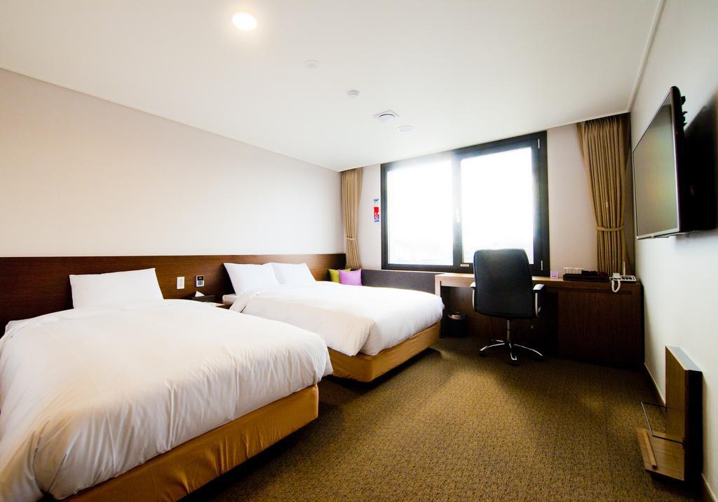 Jeonju Yeonghwa Hotel חדר תמונה