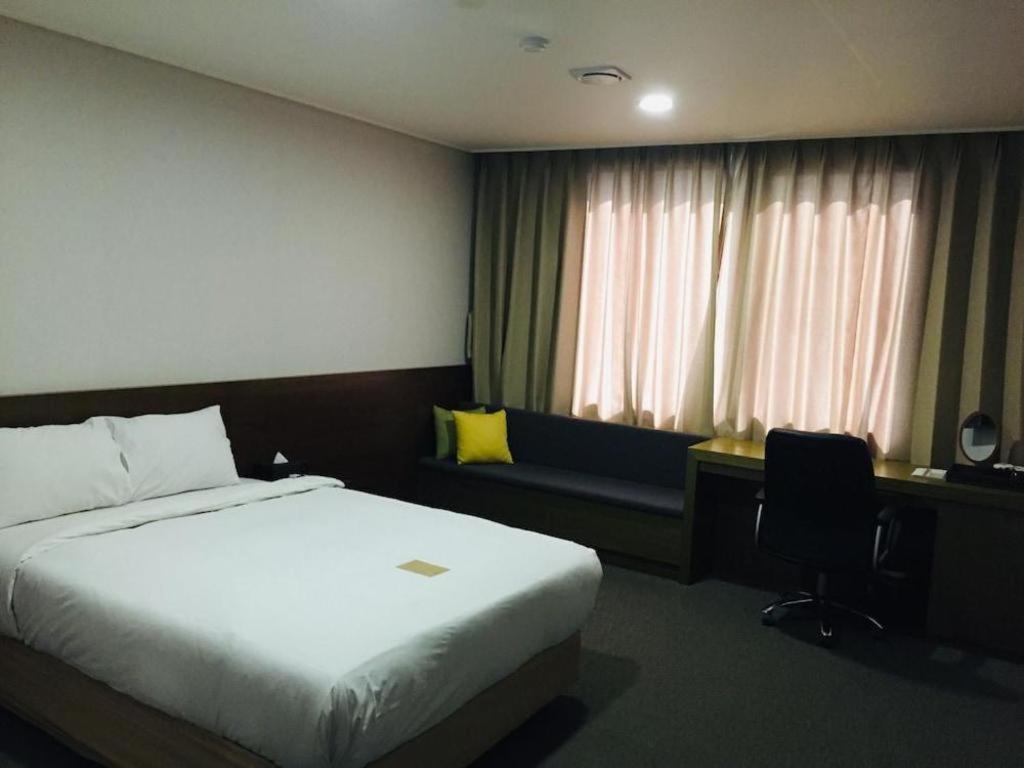Jeonju Yeonghwa Hotel מראה חיצוני תמונה