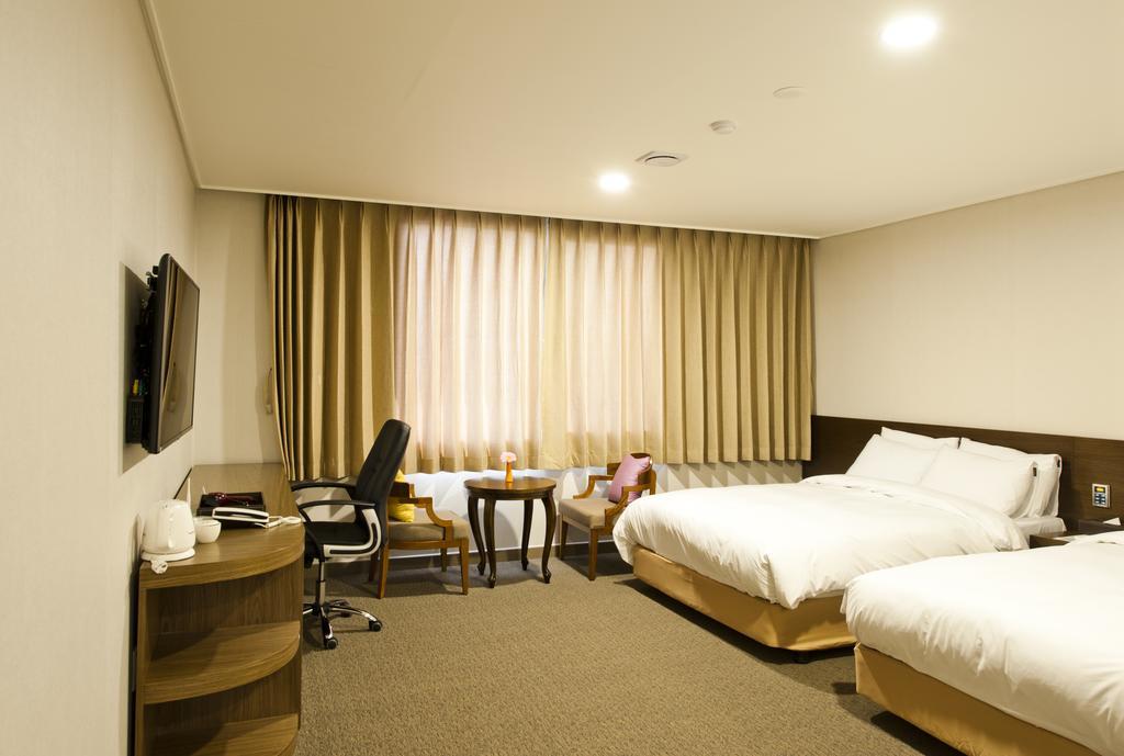 Jeonju Yeonghwa Hotel חדר תמונה