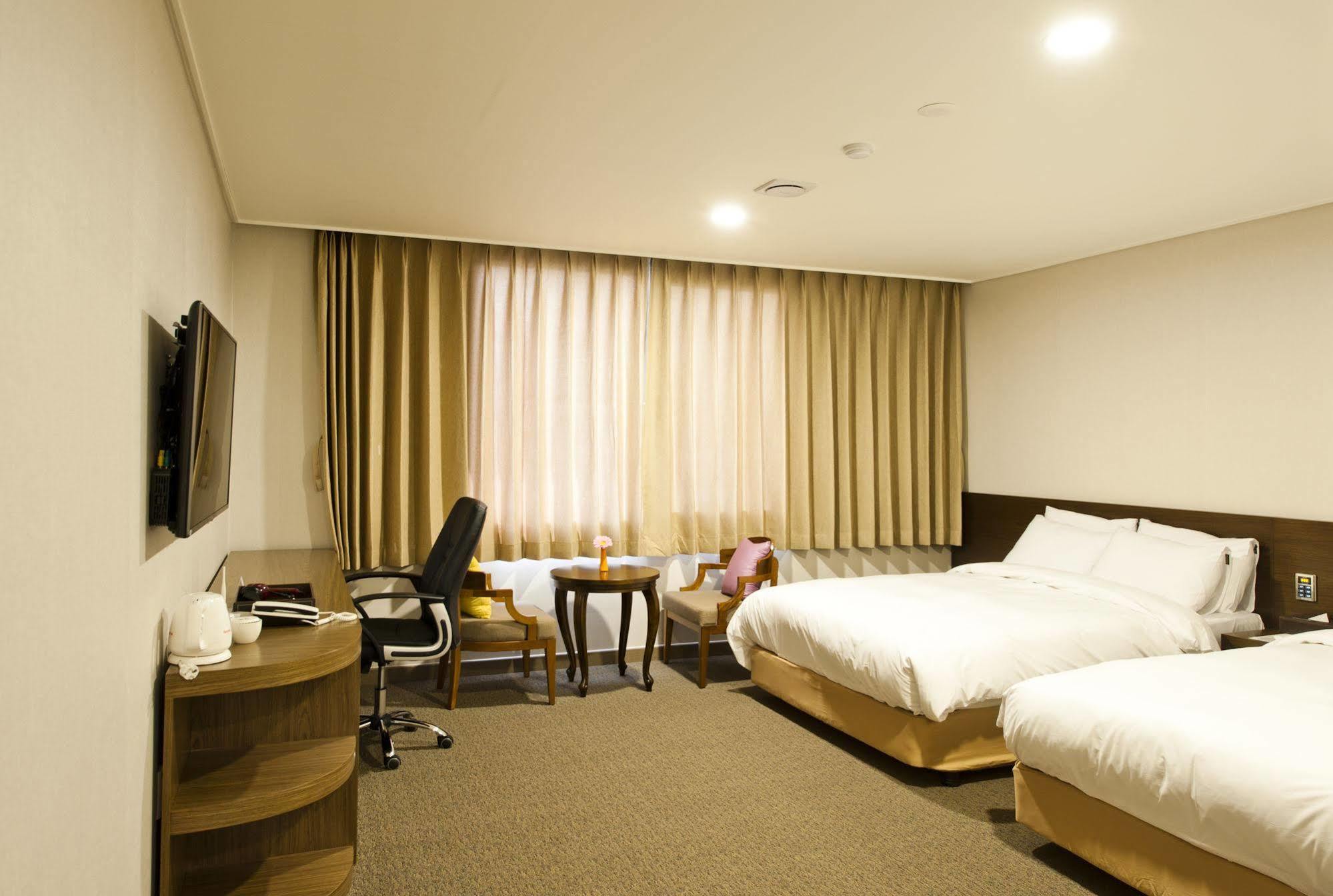 Jeonju Yeonghwa Hotel מראה חיצוני תמונה